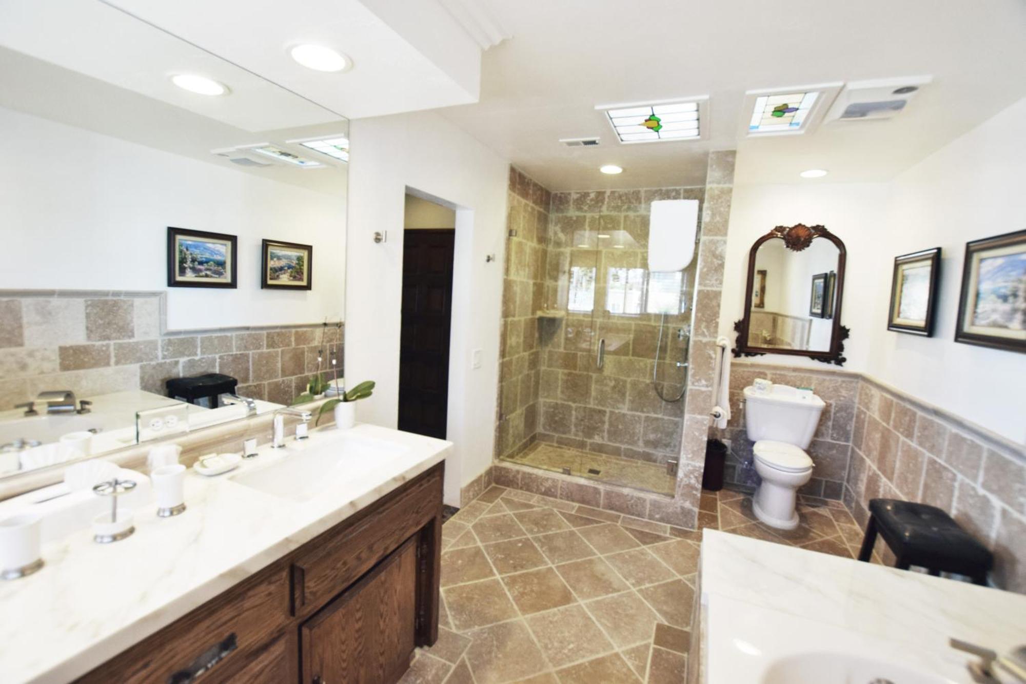 Catalina Courtyard Suites Авалон Экстерьер фото